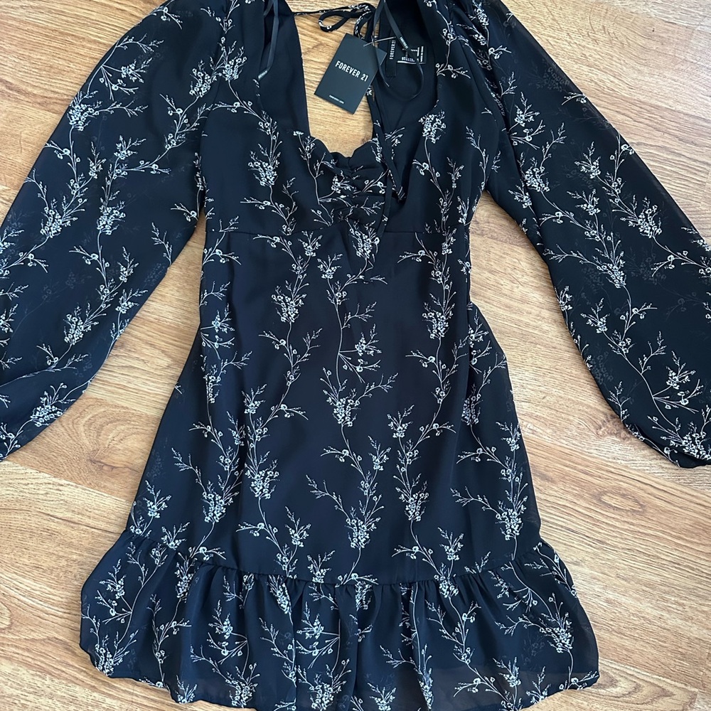 NWT Forever 21 Dresses Size S - Picture 13 of 16